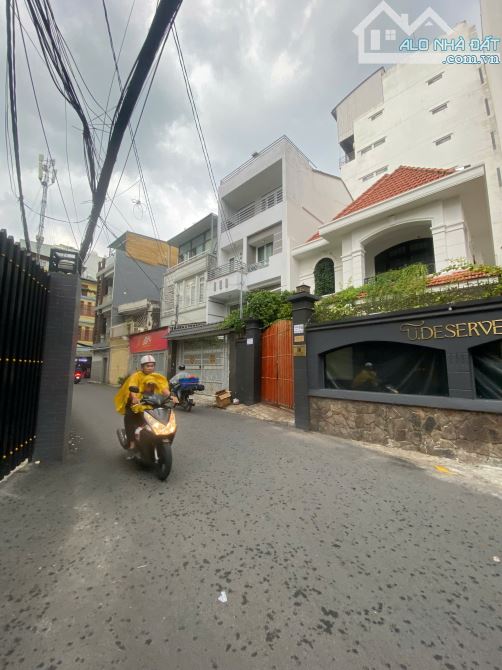 BÁN BIỆT THỰ HẺM XE HƠI THÀNH THÁI, P.12, Q.10 – DT 159M2 – GIÁ 42 TỶ