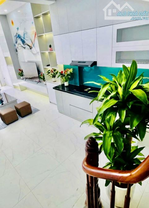 Bán nhà ngõ thông Phố Minh Khai - vài chục mét ô tô tránh - 35m2 - 6 tỷ