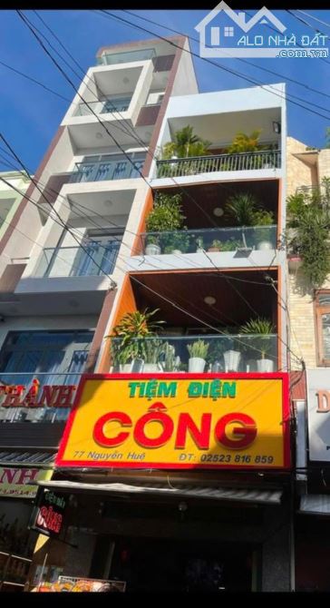 Bán căn nhà 4 tầng mặt tiền Nguyễn Huệ, Phan Thiết tỉnh Lâm Đồng giá đầu tư