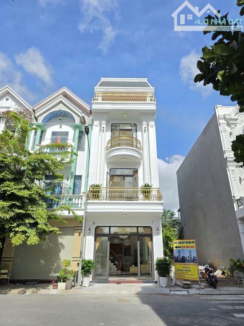 Bán nhà mới 1T2L 5x14m hoàn công, đường D1 KDC The Suncity, full nội thất