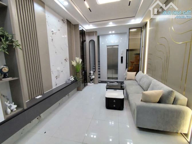 nhà mới tinh, 62m² x 5 tầng, mt 5.5m trung tâm hoàng mai