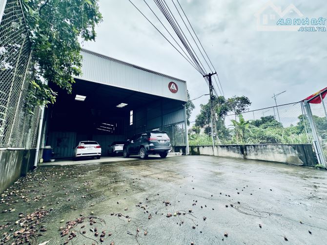 Cho thuê 600m2 gần tt xuân mai, sẵn cẩu 5 tấn