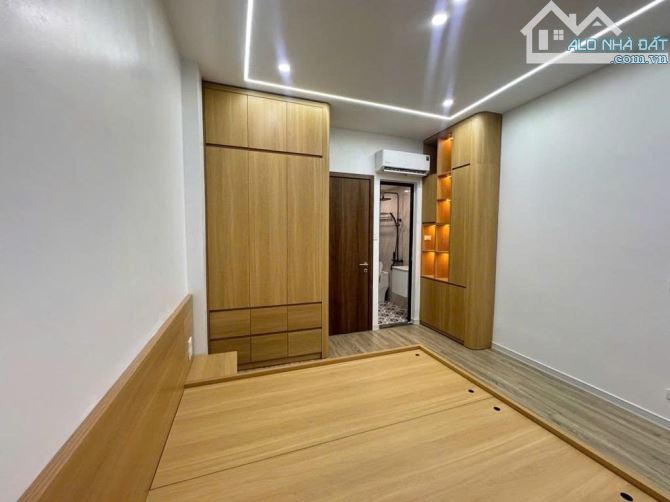 LÊ THANH NGHỊ, ✅CHỈ HƠN 6 TỶ, 5 TẦNG 3 NGỦ, GẦN PHỐ, NGÕ RỘNG, DÂN TRÍ CAO.