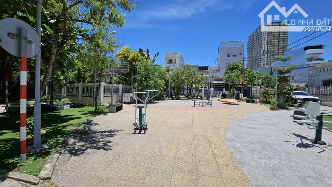 308m² ngang 13m view cong viên, sát biển Mỹ Khê xây căn hộ