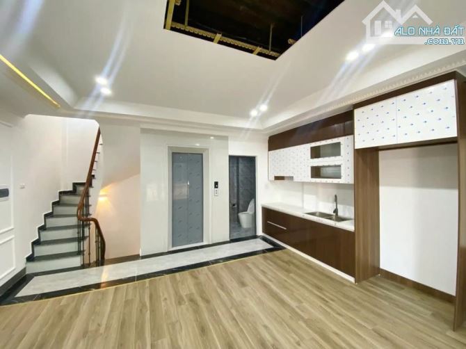 Bán Nhà Ngõ 13 Khuất Duy Tiến 51m x 7 Tầng MT 5.5m Thang Máy K/D VP 19 Tỷ Thanh Xuân