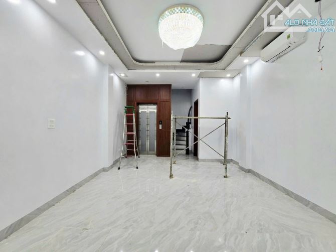 Hiếm! Mặt ngõ Minh Khai, ngõrộng, lô góc, thang máy, 45m2 giá 7,8tỷ