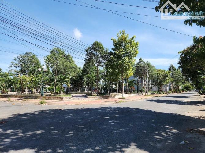 BÁN NHÀ KHU DÂN CƯ PHƯỜNG 9 VĨNH LONG