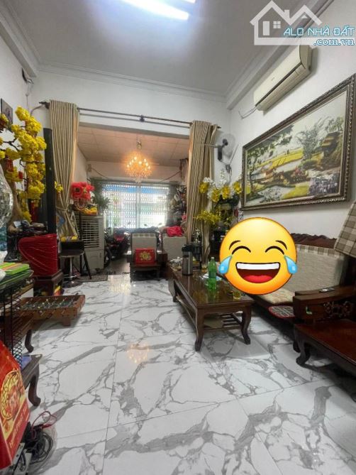 NHÀ 4 TẦNG CẠNH PHỐ TÔ HIỆU TÂN PHÚ - HẺM 8M XE HƠI THÔNG - 76M2. NGANG 4.3M, CHỈ  7 TỶ 45