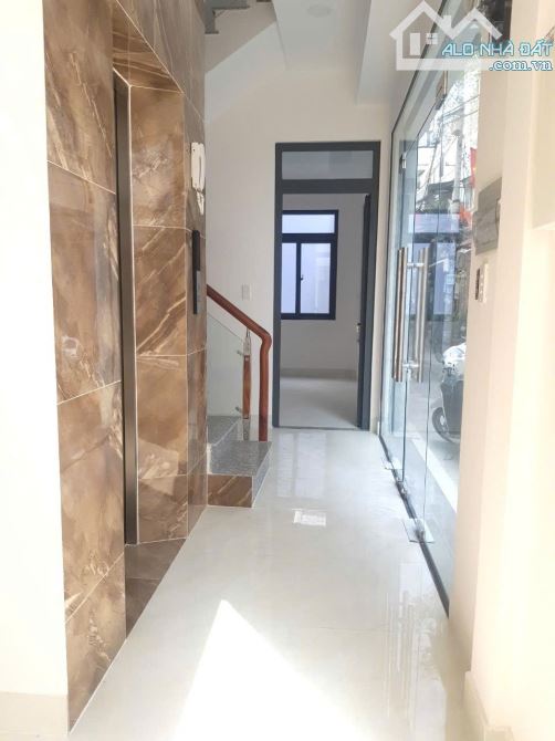 Bán nhà đường Tôn Thất Tùng Quận 01 - có thang máy 76m2 giá 26 tỷ - còn thương lượng