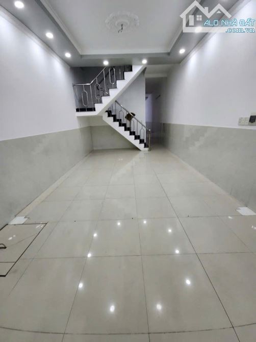 Nhà Vuông 2 tầng, Hẻm xe tải, 88m2 – Bùi Văn Ngữ Q12