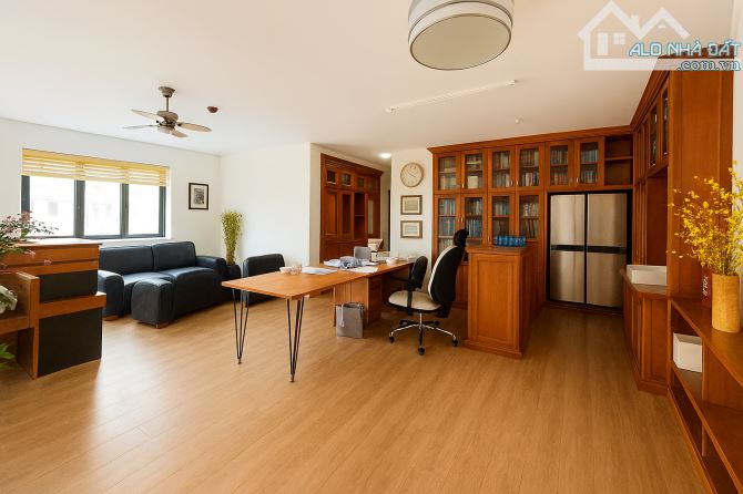 “Sống đẳng cấp – Căn hộ Đống Đa 3PN – View hồ – dưới 70 triệu / m² – Full nội thất 🛋️”
