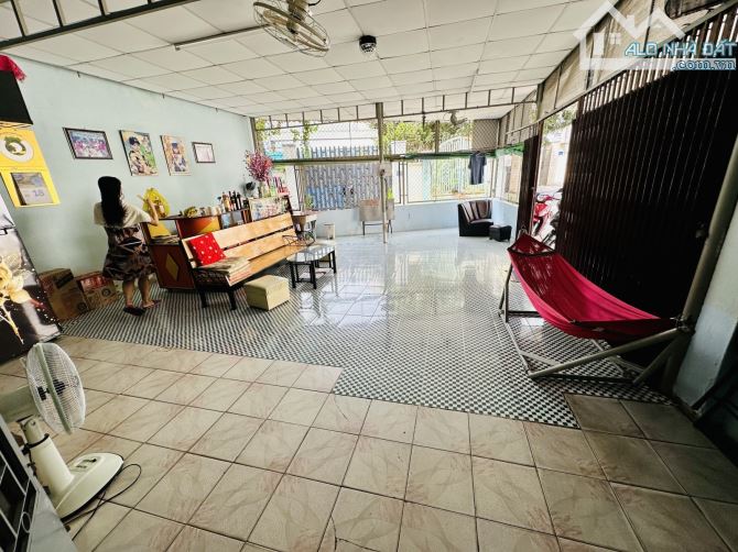 Bình Trưng Tây 35D.12T bán nhà 137m2 gần chung cư HomyLand
