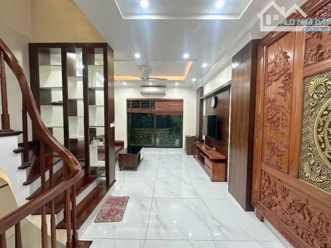 Bán nhà Huy Du - 6 tầng - 1 nhà ra ô tô - bãi ô tô 10m - khu toàn cán bộ cao cấp - hơn 9T