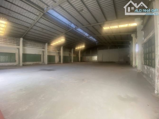 Kho Quận 4. Diện tích đa dạng. Lưu kho các ngành nghề. 500-3.000m2 tuỳ nhu cầu