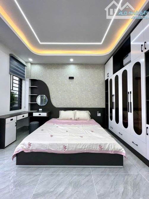 Nhà 5 tầng TẶNG FULL NỘI THẤT đường THẠNH LỘC 37 phường THẠNH LỘC, Q12 dt 62m2 (4mx16m) 💵