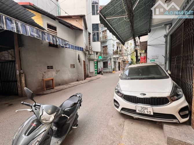 Bán Nhà Mặt Phố Nguyễn Công Trứ Ô Tô Tránh 45m 4 Tầng MT 4.3m Giá 13.7 Tỷ