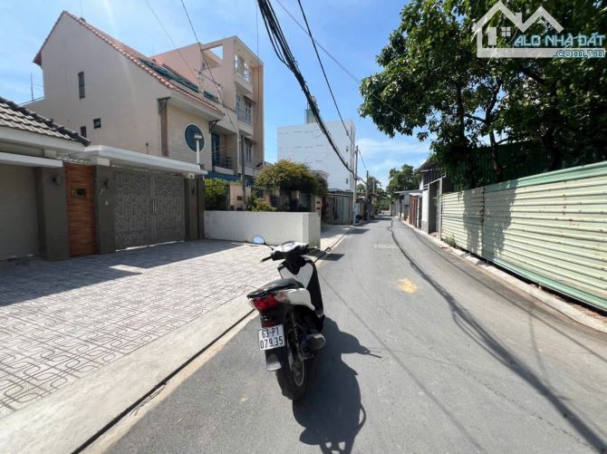 Bán Đất Hẻm 224 vườn lài, P.an Phú đông giảm 600tr bán gấp trong tháng 9
