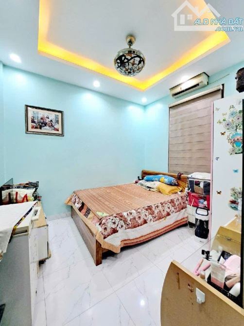 Ba Đình – 5 tầng BTCT – ngõ gần phố, sổ đỏ chính chủ – giá 14 tỉ!
