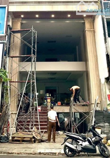BÁN CĂN SIÊU PHẨM 9 TẦNG , THÔNG SÀN , MẶT PHỐ ĐỐNG ĐA KINH DOANH CỰC ĐỈNH
