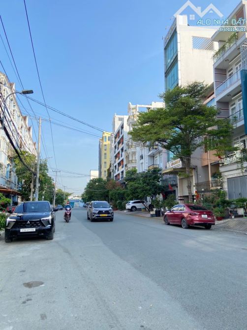 NHÀ ĐẸP HẺM XH GIÁP PHÚ MỸ HƯNG - 5 TẦNG - 60M2 - CHỈ HƠN 7 TỶ.