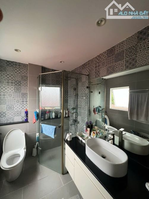 Hẻm xe hơi 159/11 Đào Duy Anh, Q.Phú Nhuận. 7,6m x 19m , 4 Tầng + lửng + sân thượng