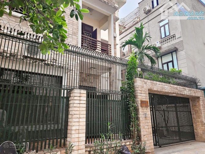 BÁN NHÀ NGUYỄN SƠN, BÁN GẤP ĐANG VAY NGÂN HÀNG, GẦN BV TÂM ANH,DT 108M2, 7 TẦNG THANG MÁY