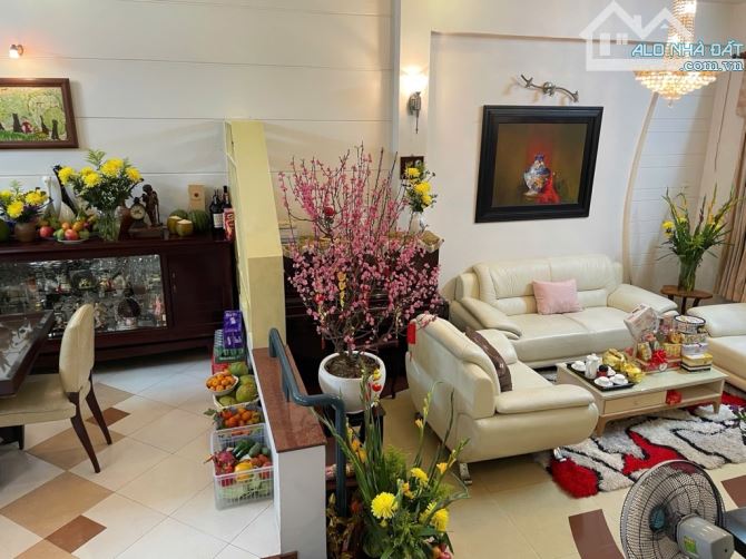 SIÊU PHẨM NHÀ PHỐ ĐẲNG CẤP THƯỢNG LƯU – KHU VIP NGUYỄN TRỌNG TUYỂN – P.10 PHÚ NHUẬN