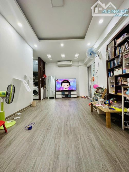 🔥 Chính chủ bán chung cư  80m2- 2N1Wc – KĐT  Mỹ Đình 1🔥