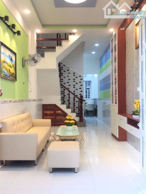 Bán gấp nhà đẹp ở ngay Lưu Hữu Phước, hẻm 4m, 40m2, 4T, SHR, HCĐ, chỉ 4.8 tỷ.