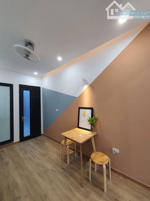 Tòa nhà 170m2 Nguyễn Thị Thập 8x22m 6 tầng thang máy 36 phòng ~ 2 tỷ / năm