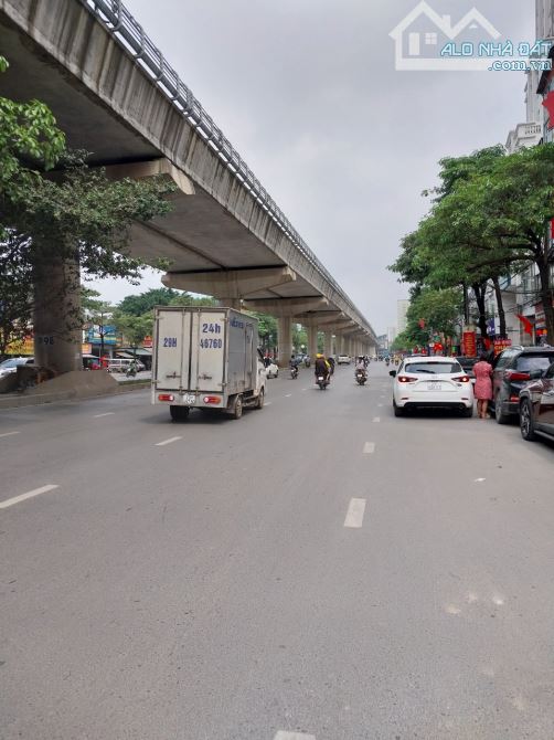 Bán nhà mặt phố tại Đường Tây Tựu, Bắc Từ Liêm, DT 182 m2, MT 7m, giá 29,6 tỷ.