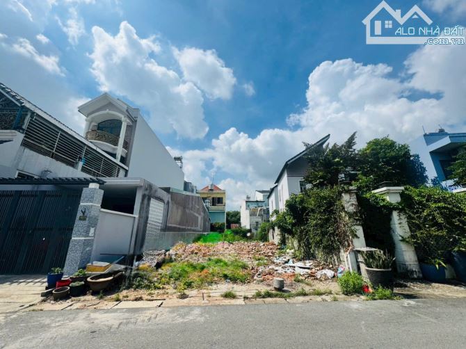 Bán đất thổ cư 137m2 1 sẹc đường Phan Trung Biên Hoà giá 6 tỷ
