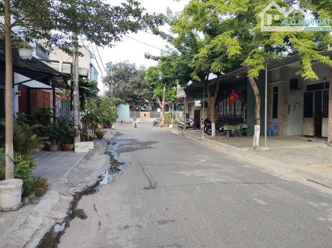 Bán đất đường 5m5 Triệu Quốc Đạt (Cẩm Lệ) diện tích 100m2 vị trí đẹp