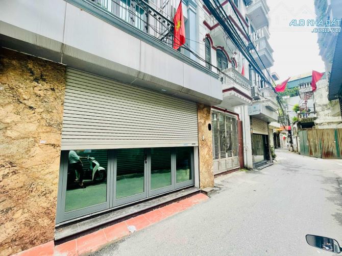 Hồ Đền Lừ 💥  61m - Phân Lô - Kinh Doanh - Ô Tô  -Thiết kế 4 tầng . Mặt tiền 5.3m .