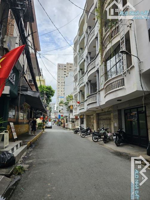 Quá hiếm nhà Nguyễn Gia Trí, hẻm 6m xe hơi, vừa ở vừa kinh doanh, Phường 25, Bình Thạnh, 4