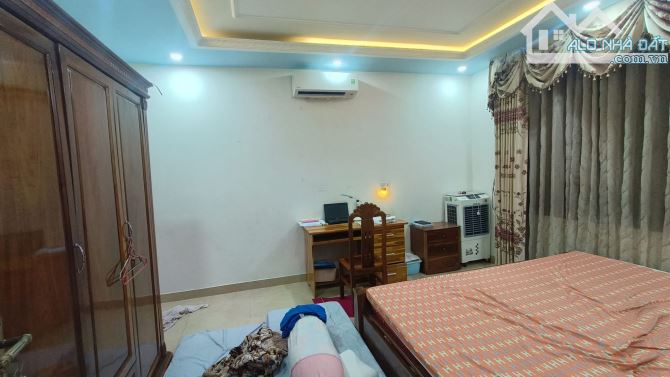 Bán biệt thự hồ đá 125m ngang 9m bốn tầng cực hiếm