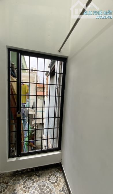 Nhà mới nhỏ xinh , CMT8 quận 3 _ Nhỉnh 4 tỷ