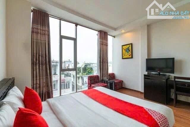 Bán khách sạn đường Lý Thái Tổ, Thanh Khê, Đà Nẵng, DT 400m2, 5 tầng, 52 tỷ.