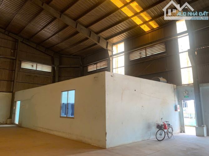 Cho thuê Kho 500m2 Bình Tân. Kho xây kiên cố, sạch đẹp