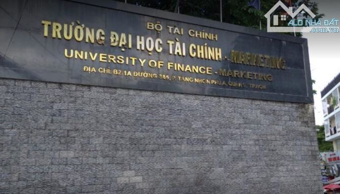 BÁN ĐẤT TẶNG NHÀ CẤP 4 _ DT 105M2_ NGAY ĐH MARKETING _ LÊ VĂN VIỆT Q9
