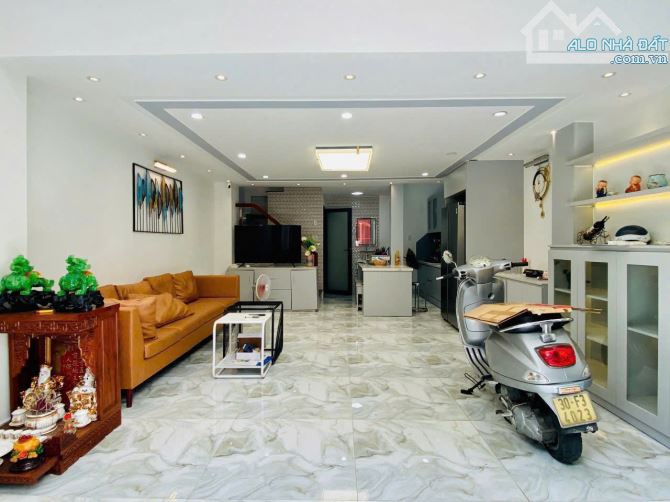BÁN NHÀ HẺM XE HƠI 7M – LÊ VĂN SỸ, P.13, Q.3, DT 6*17M, 3 LẦU, GIÁ 27 TỶ