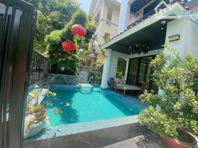 [Hot] Bán nhà Phố Việt Hưng,530m2x4T,MT 20m, Giá 65 Tỷ,KD Sầm Uất,Vỉa hè rộng