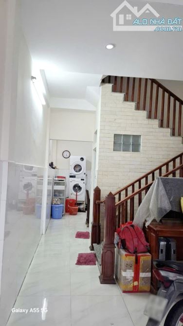 Nhà 5 tầng mặt tiền đường Phạm Hùng P5Q8. Giá: 12 tỷ TL
