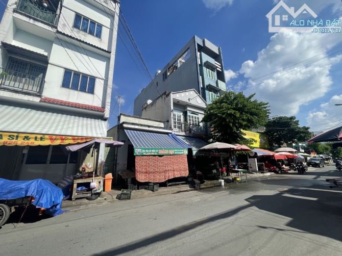 Nhà cấp 4 Mặt tiền đường NGUYỄN THỊ TRÀNG phường HIỆP THÀNH Q12 dt 126m2(5mx24m) Đường 10m