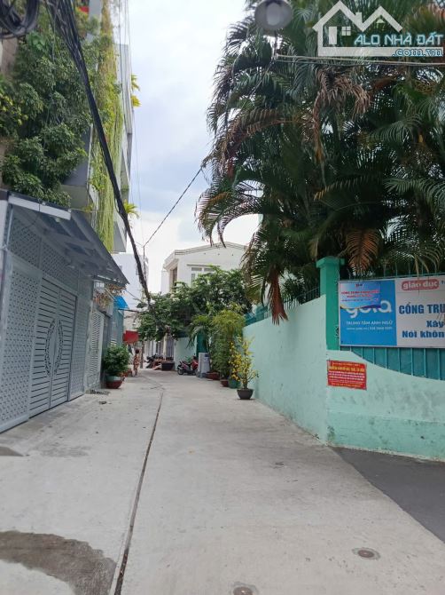 Nhà NỞ HẬU 80M2 đường Trần Văn Đang gấp bán, Quận 3 cách mặt tiền Hoàng Sa 10m