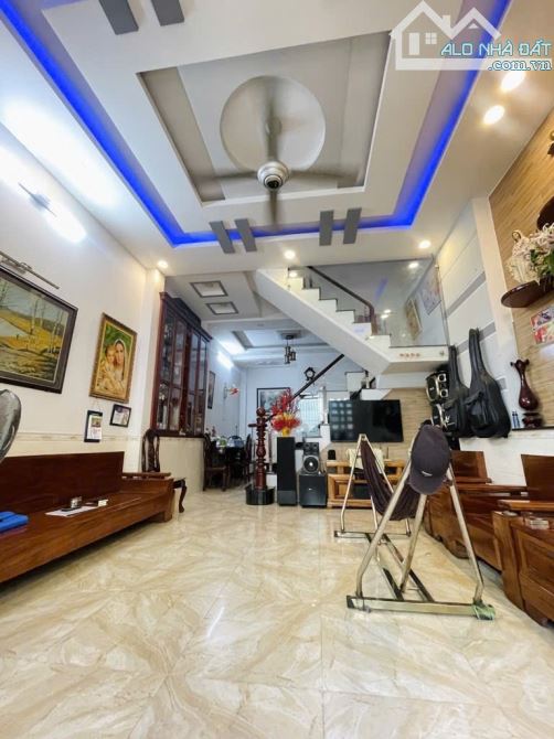 Bán nhà 3 tầng đường THẠNH XUÂN 01, phường THẠNH XUÂN,Q12, dt126m²(9x12).Giá 7,9tỷ