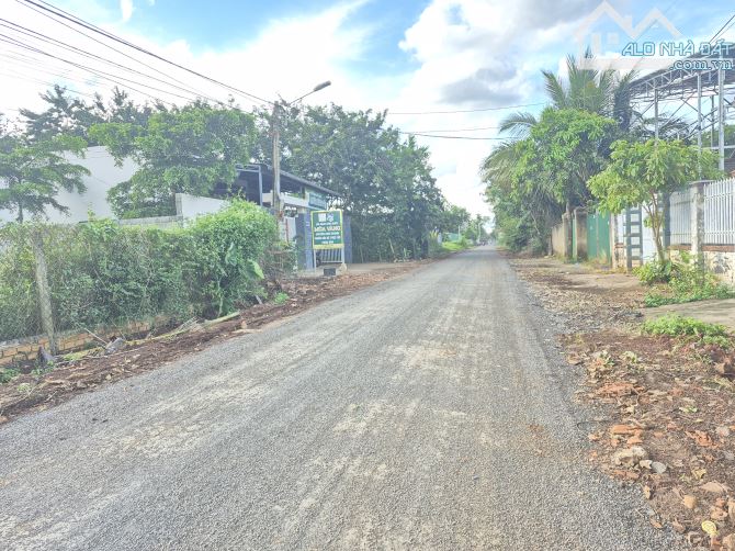 BÁN ĐẤT PHƯỜNG TÂN AN, EATU 1TY230TR 5X40 TC60M ĐƯỜNG ÔTÔ VI VU DÂN CƯ HIỆN HỮU  ĐẸP KHÔNG