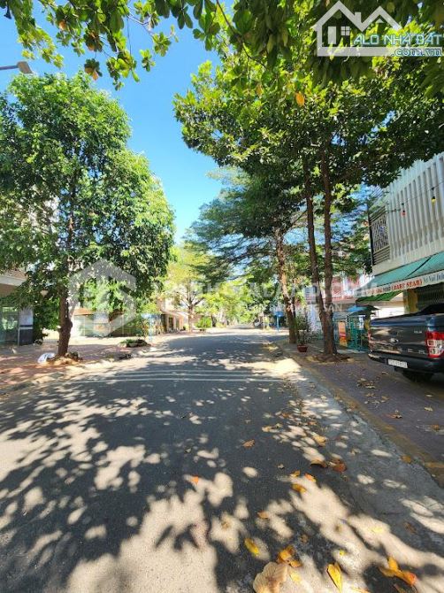 BÁN CĂN GÓC 2 MẶT TIỀN KHU BIỆT THỰ VÀ NHÀ Ở ĐỒI 2 (HODECO)_TP.VŨNG TÀU_NGANG 10M_14 TỶ