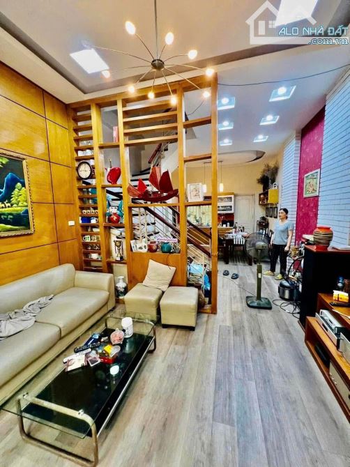 BÁN NHÀ PHÚ ĐÔ – DT 52M², 4 TẦNG – Ô TÔ 7 CHỖ LÙI CỬA – CÁCH Ô TÔ TRÁNH 10M – GIÁ 10.2 TỶ