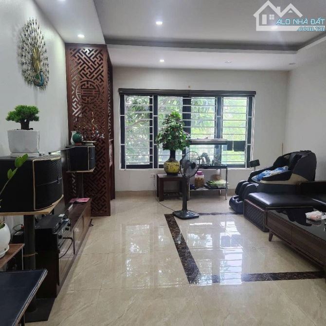 Chị Nga gửi bán nhà phố Quang Trung, Cầu Đơ, Hà Đông 40m ngõ rộng, chỉ hơn 7 tỷ